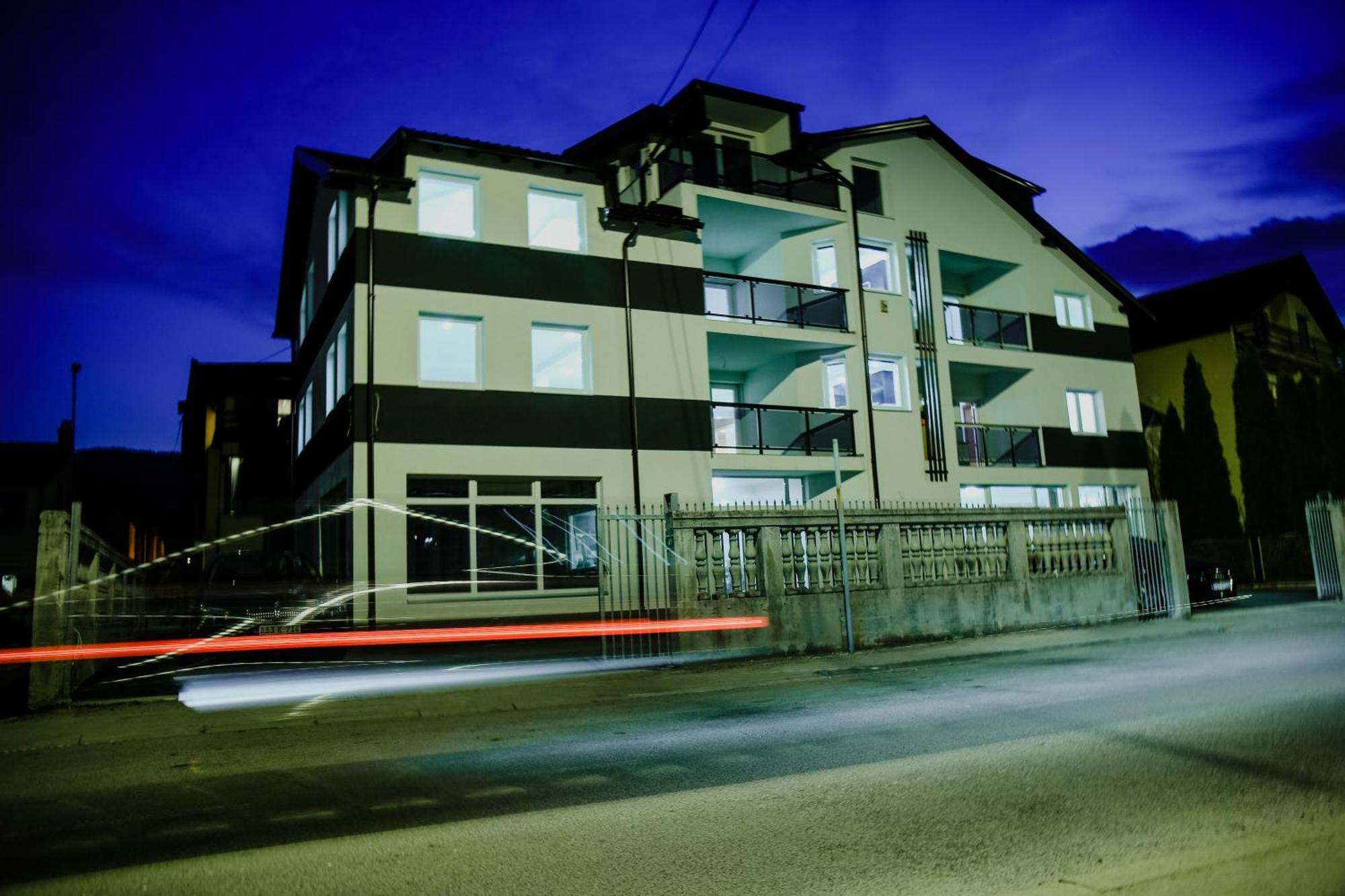 סראייבו Deluxe Apartments מראה חיצוני תמונה