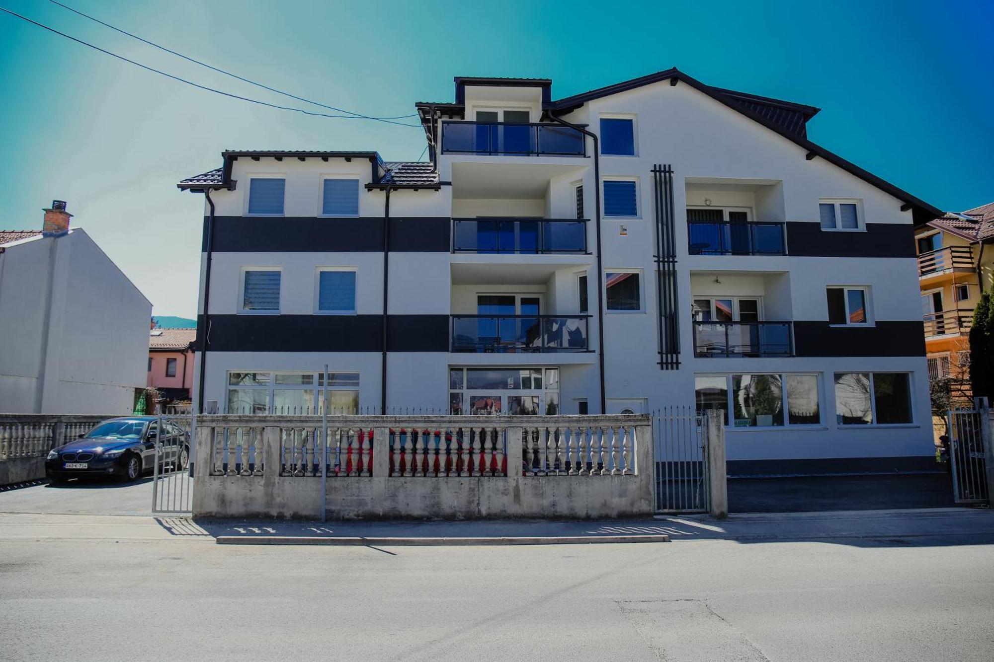 סראייבו Deluxe Apartments מראה חיצוני תמונה